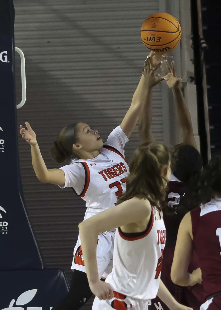 Lady Tigers in the Tournament of Champions